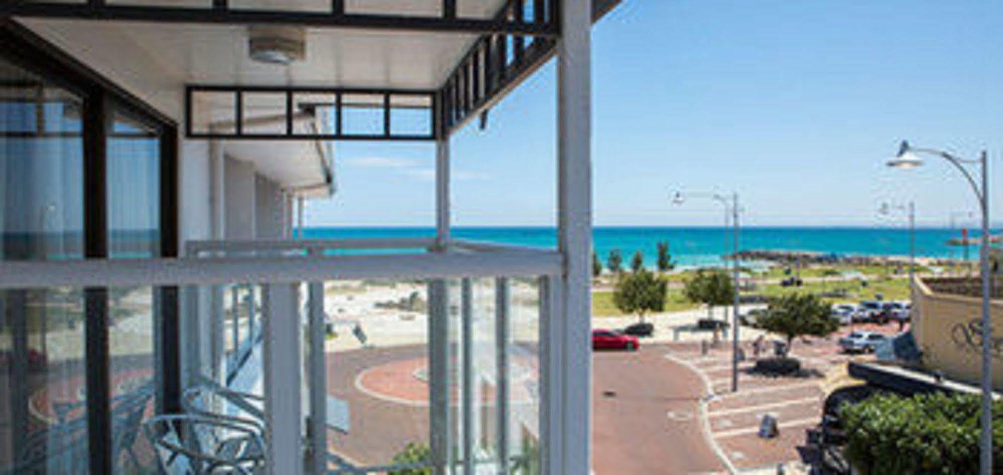 Ocean Centre Hotel Geraldton Exterior photo